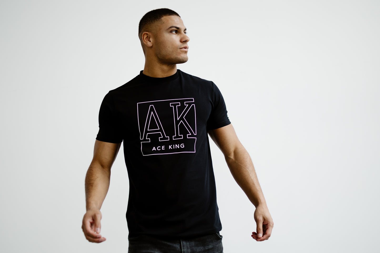 Graphic Premium Fitted T-shirt – Black