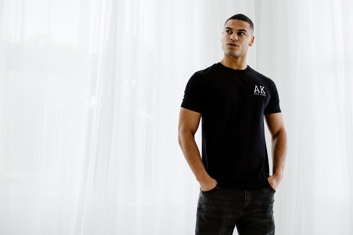 Tapered Back Premium Fitted T-shirt – Black