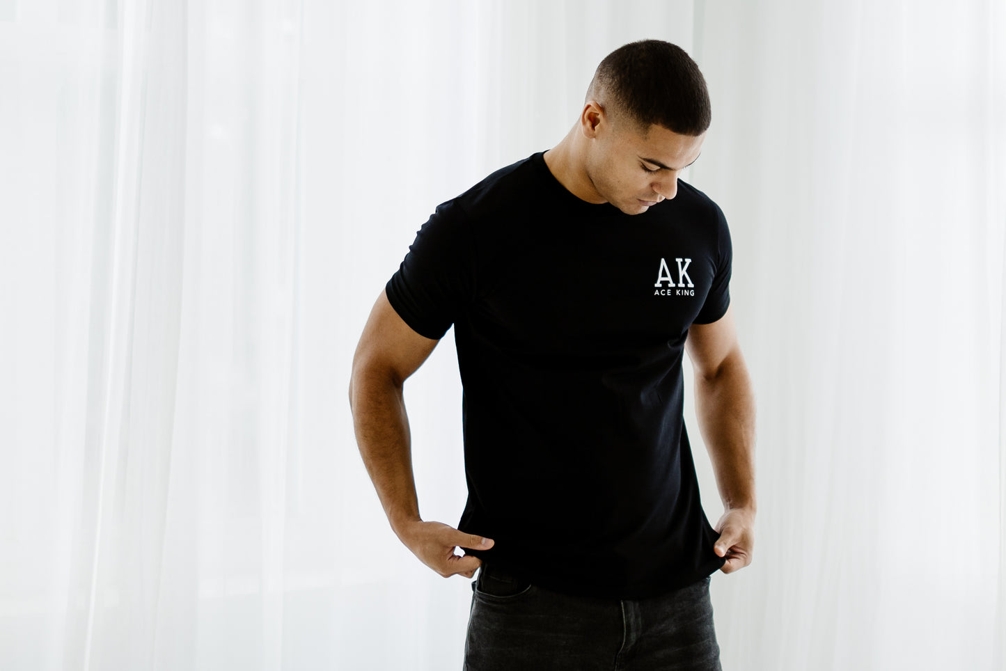 Tapered Back Premium Fitted T-shirt – Black