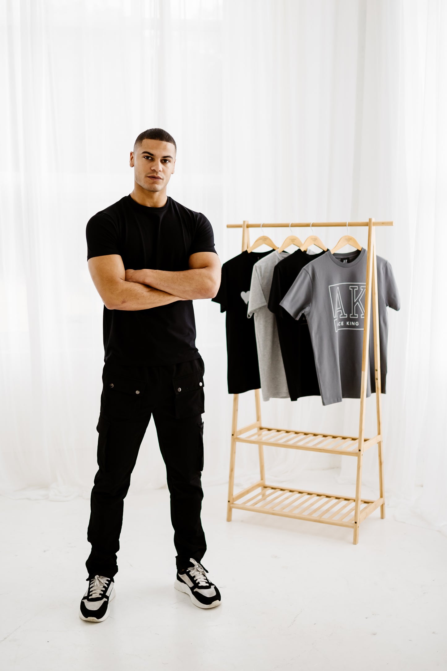 Essentials Crew Neck Fitted T-Shirt - Black